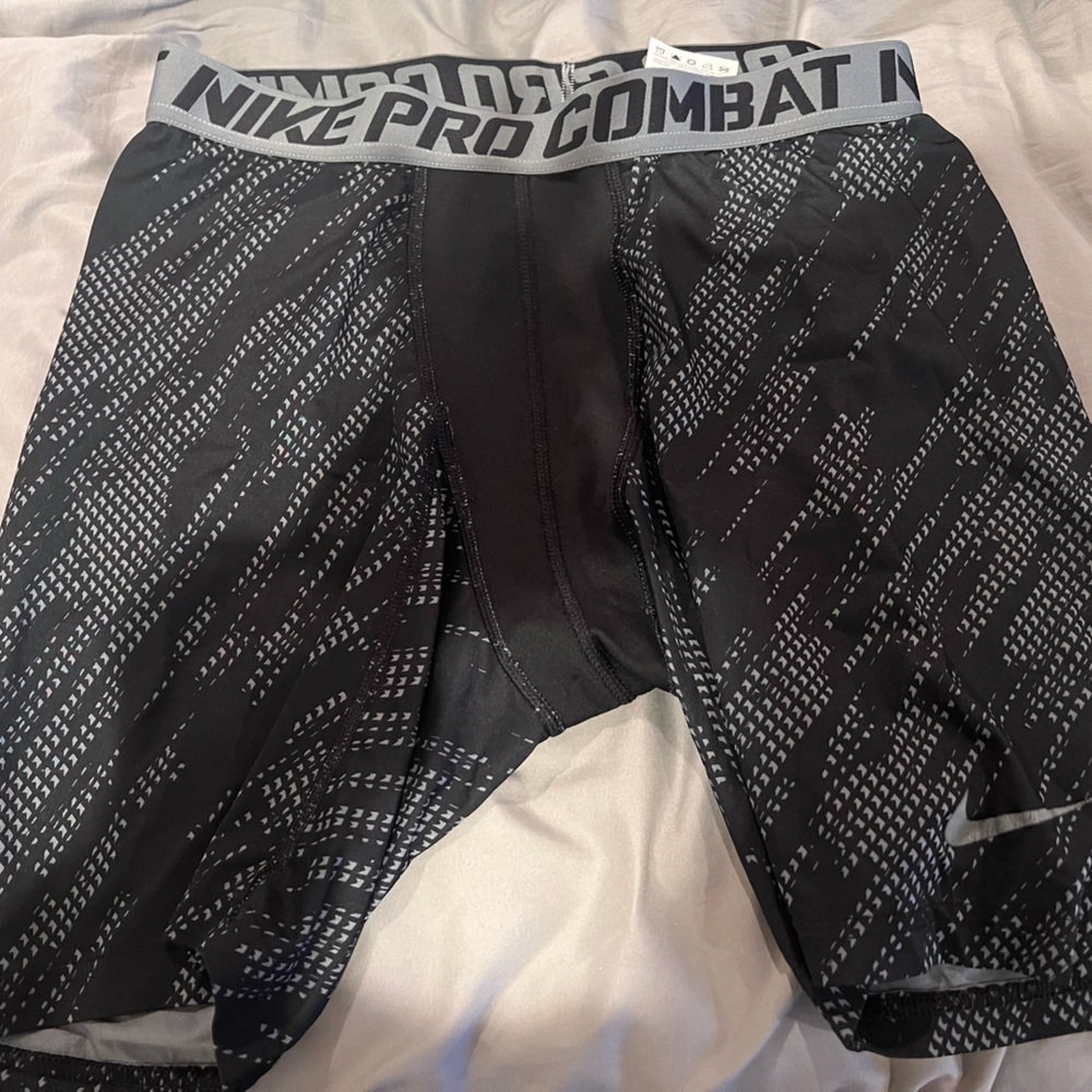 Men’s Nike Pro Combat Compression shorts